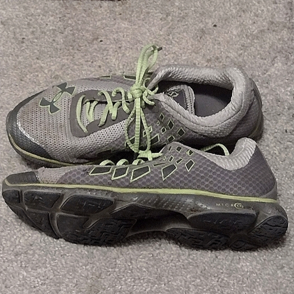 Micro G Under Armour Tennis Shoes